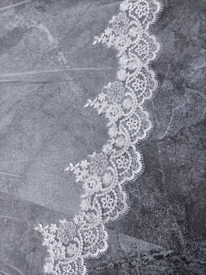 3/4/5-meter-long full-edge lace wedding veil, a layer of tulle bridal veil with comb for weddings and important occasions / wedd