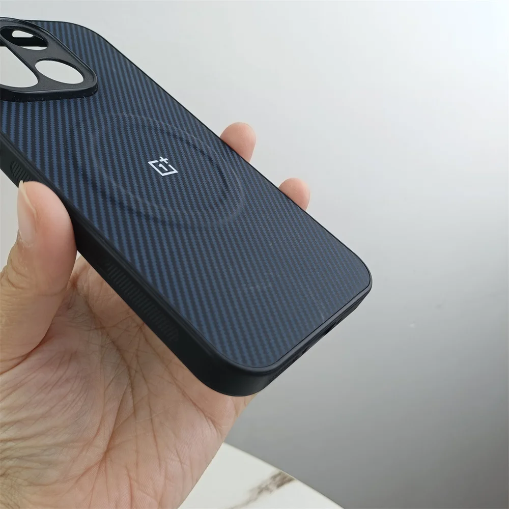 Magnetic Carbon Fiber Case with Lens Protection
