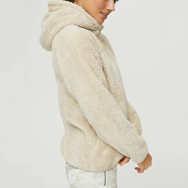 Рисунок 4 - Женская куртка из искусственного