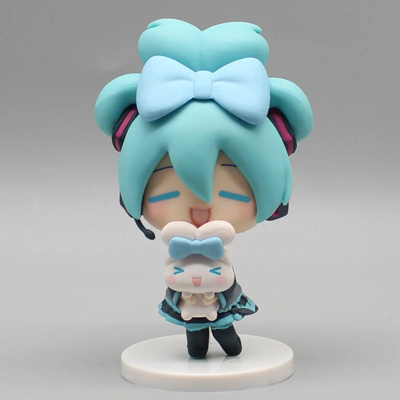 Hatsune Miku Anime Figurine Holding Cinnamoroll Bean Eyed Kawaii Tabletop Decorations Action Figures Doll Model Children Toy Gift