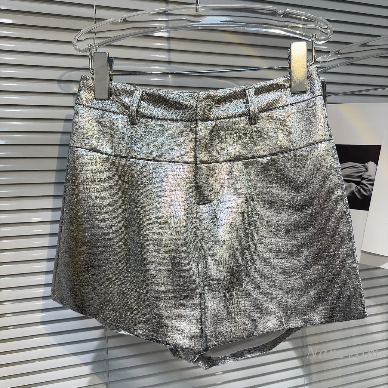2024 Summer New Catwalk Socialite Rhinestone Buckle Snakeskin Coated Fabric Hot Girl Short Shorts for Women Y2K Shorts