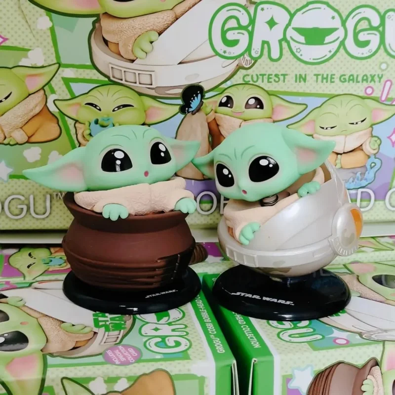 Hot Toys Star Wars Yoda Grogu Cosbi Bobble-Head Collection Figure