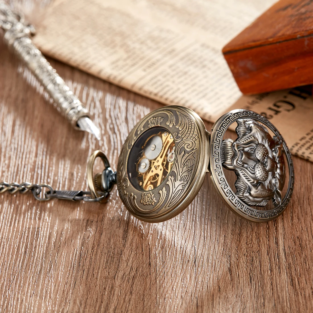 Tiger Lion Mechanical Clock Vintage Male Pocket Watch with Fob Chain Steampunk Hanging Watches for Men Chinese Zodiac Pendant