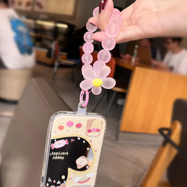 Cordão para Celular com Pingente de Contas Foscas e Flor Colorida