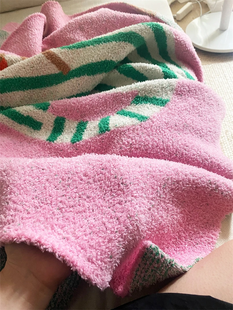 Half Fleece Pink Vase Pattern Sofa Shawl Blanket Nordic Summer Air Conditioning Blanket Office Nap Blanket 6