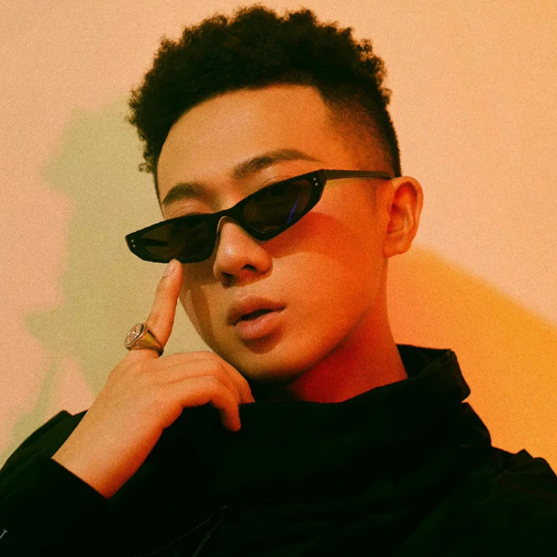 

Popular Vintage Cateye Sunglasses Brand Designer Elegant Women Travelling Cat Eye Sunglasses Trendy Candy Color Eyewear for Lady