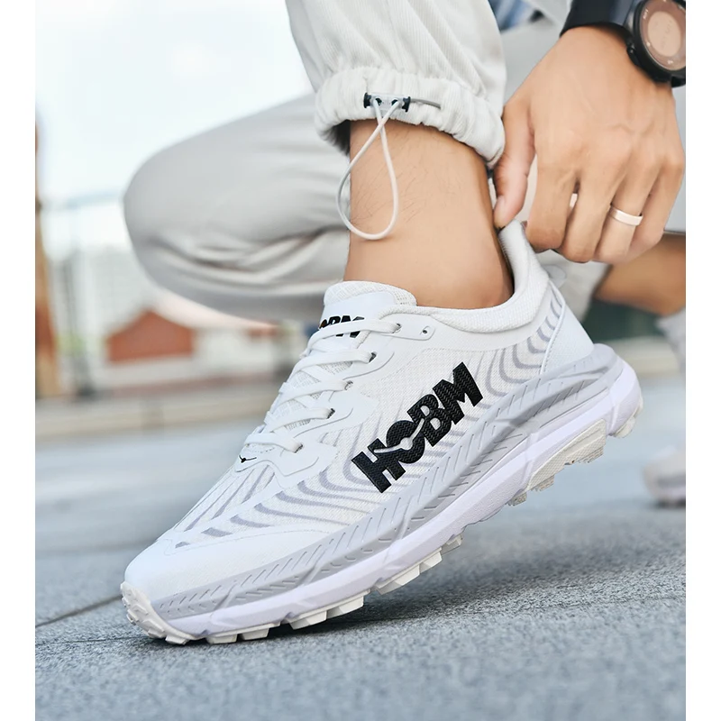 Description Picture 5 of itemHot selling men tennis shoes fashion trendy cushioning sneakers breath non slip outdoor casual shoes walk thick soled runn shoes