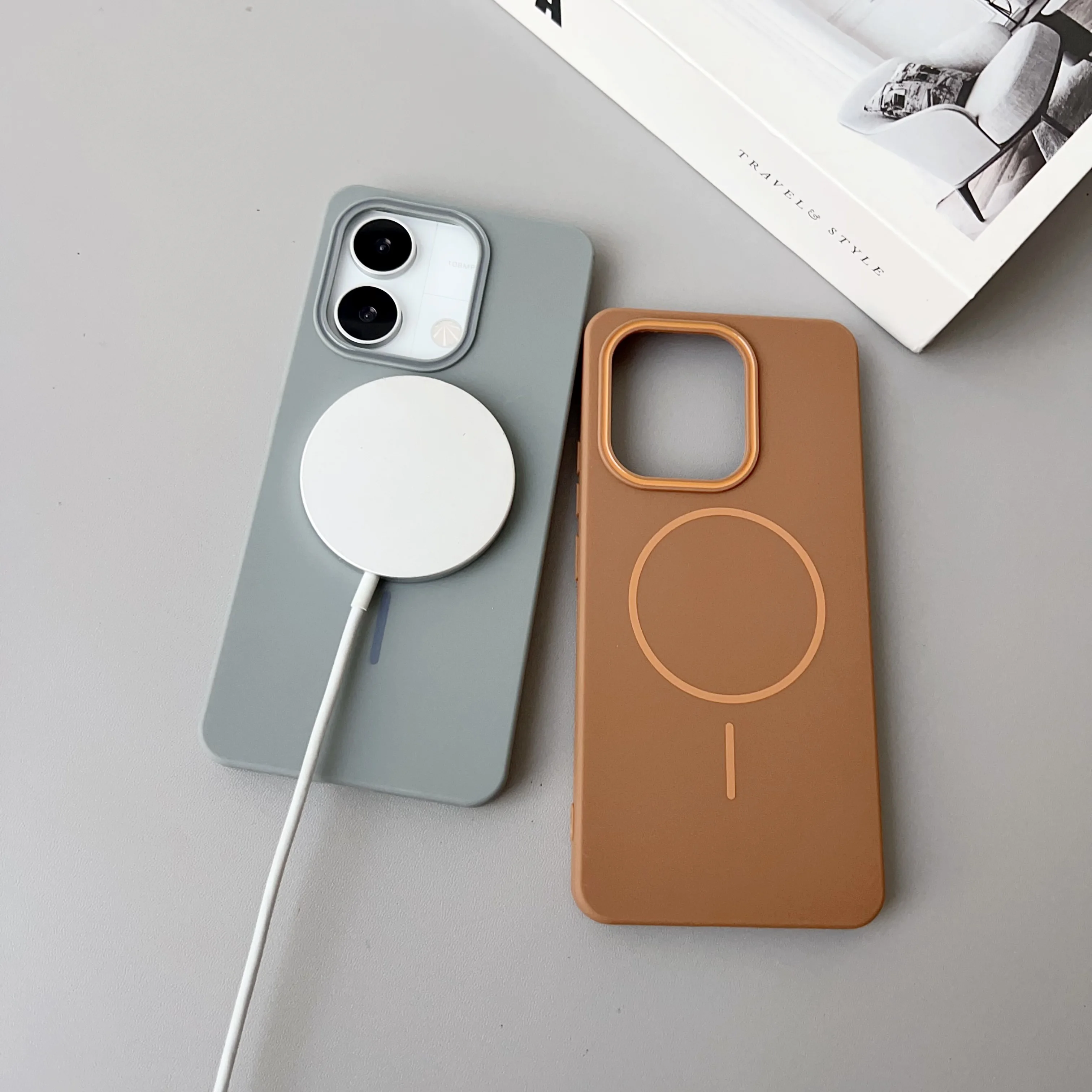 New Skin-Sensitive Magnetic Solid Color Phone Protective Case