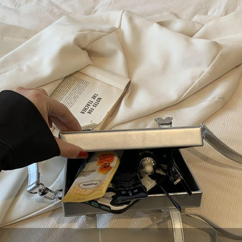 Vintage Shoulder Bag French Style Mini Square Street Fashion Box Bag for Women Trendy Design PU Leather Texture Crossbody Bag