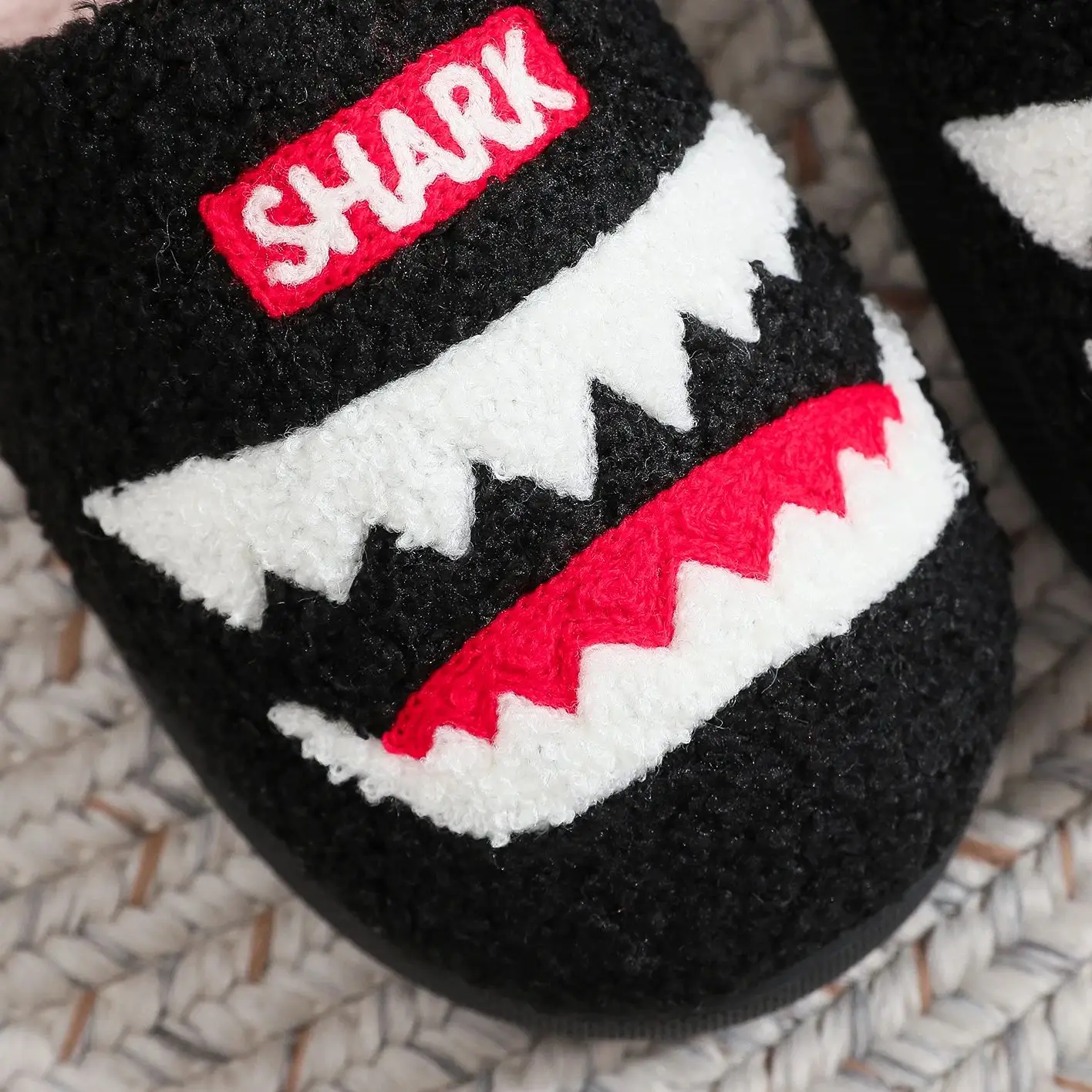 Shark Pattern Embroidery stuffed Home Platform Cozy Fur Slippers Black Warm Non-slip Indoor Slippers Couple Men Women Wearable casual Slippers 4