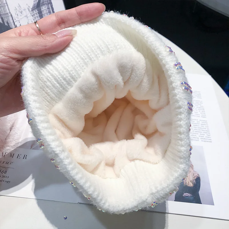 Women winter Beanie Fur ball Diamond Fashion warm knitted hat Shiny reflective beanie Outdoor warmth thick knitted hood 2022 4