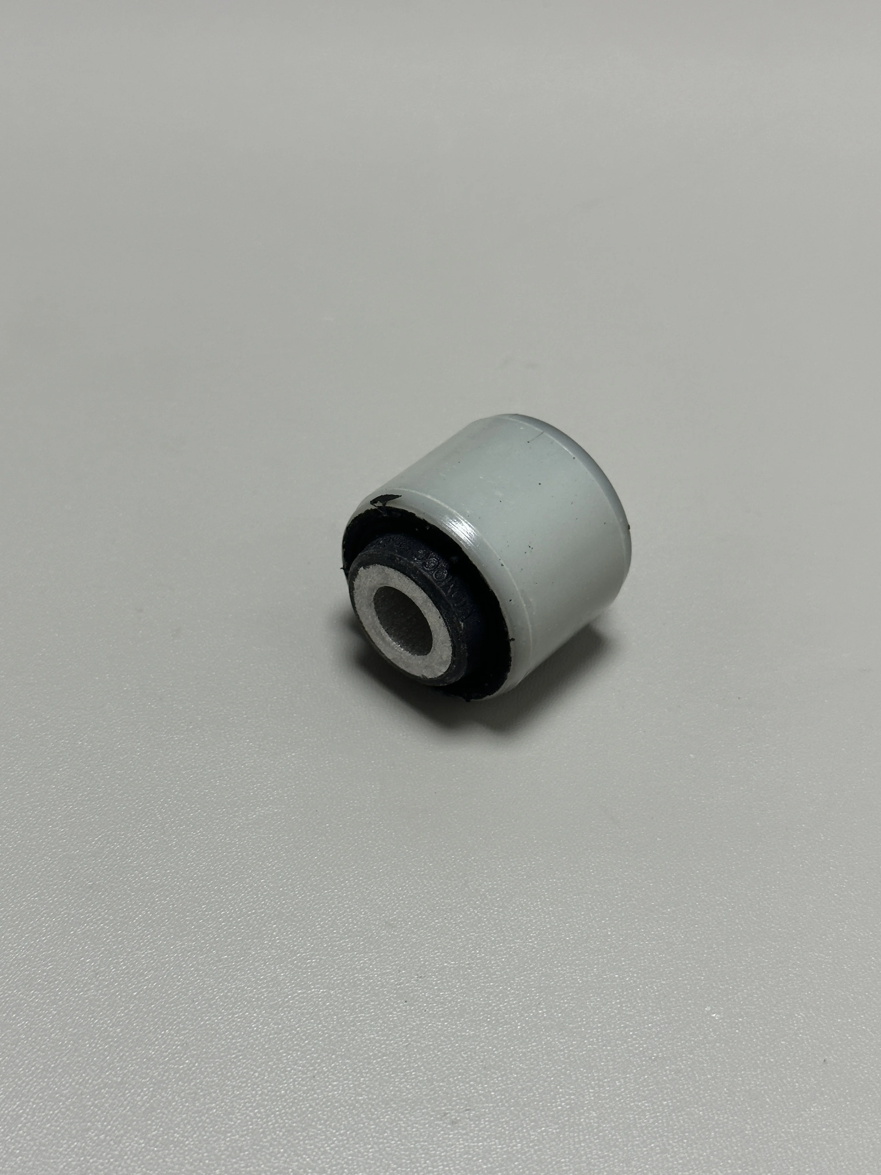 30671220 Half Shaft Support Rubber Sleeve For Volvo S80 XC90 V70 XC60 S80L V60 XC70