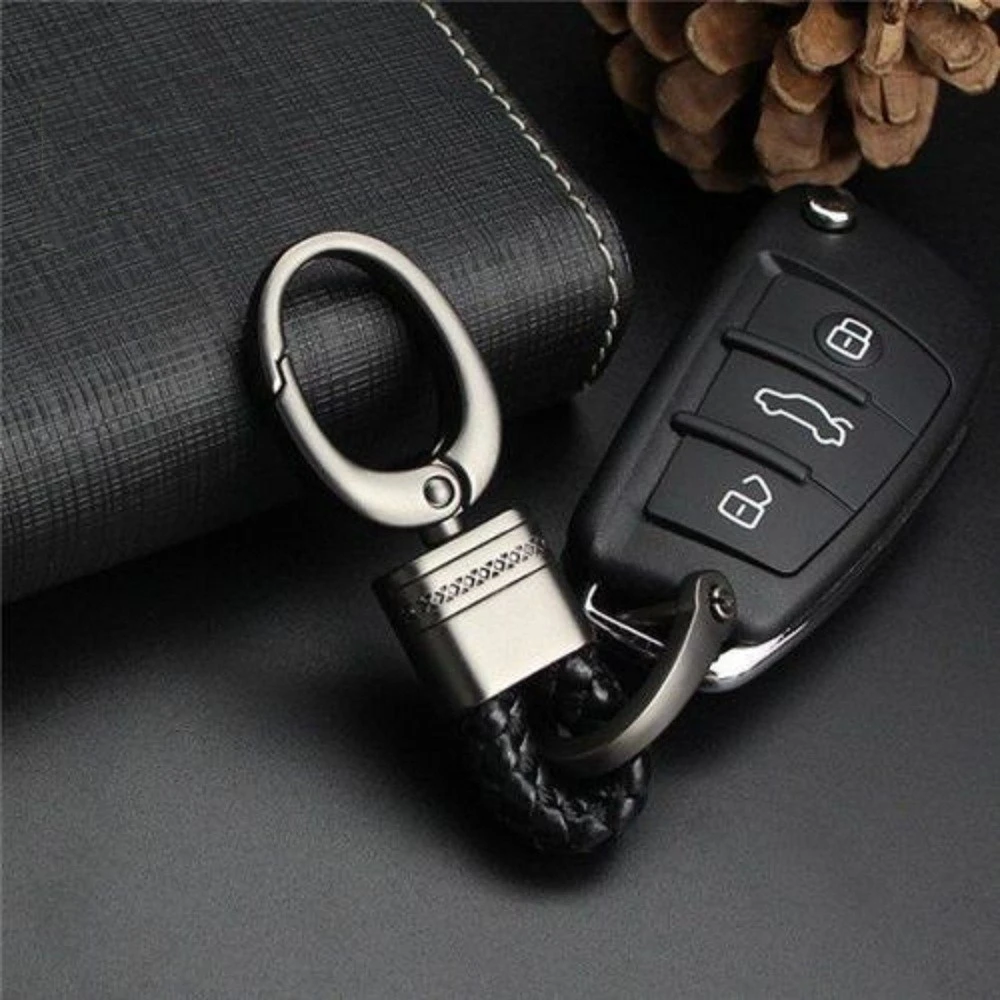 Horseshoe Buckle Keychain Metal Big Head with Pattern Woven Leather Rope Keyring Accessories Car Bag Pendant Ornaments Gift