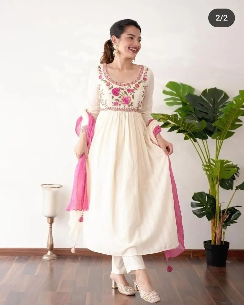 

Elegant U-neck Anarkali Gown Kurti Pant Dupatta Handmade White Salwar Kameez Sets