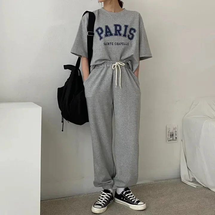 ملابس رياضية صيفية نسائية