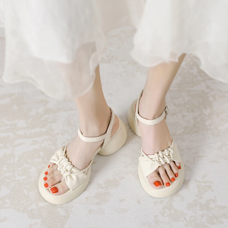 Women's 2024 New Summer Casual Line With Thick Heel Soft Sole Hundred Tower Beach Heels