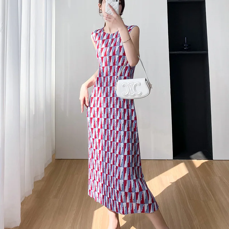 Miyake Temperament Fashionable Design Slim Fit Slimming Waist Dress Women New O Neck Summer 2023 Pleated Luxury Evening Dresses