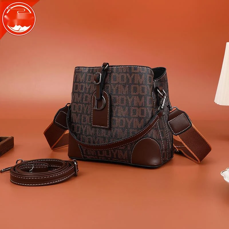 2023 Nuova borsa da donna di lusso Suni Junior Light Borsa a secchiello con texture di alta qualità Borsa a tracolla con una spalla di moda retrò_voghion.com