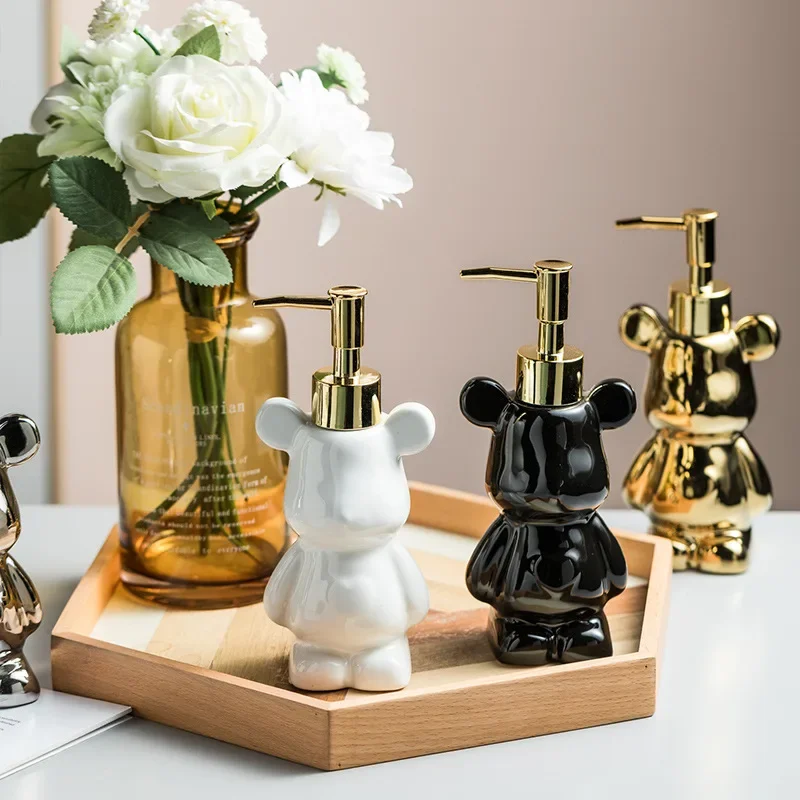 Creative Electroplating Bear Ceramic Emulsion Bottle Soap Bottle Shampoo Distributor Home Bathroom Decoration Ornaments 200ML soap dispenser