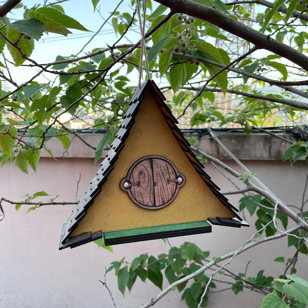 

Hanging Wooden Bird Feeder Garden Decoration Wild Outdoor Bird Cage Feeder Garden Pendant Bird House Creative Feeder Garden