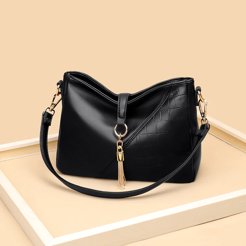 

Women Shoulder Bag Designer Leather Tassels Ladies Crossbody Bags for Women Luxury Purses and Handbags 2022 Solid Balck Handbag