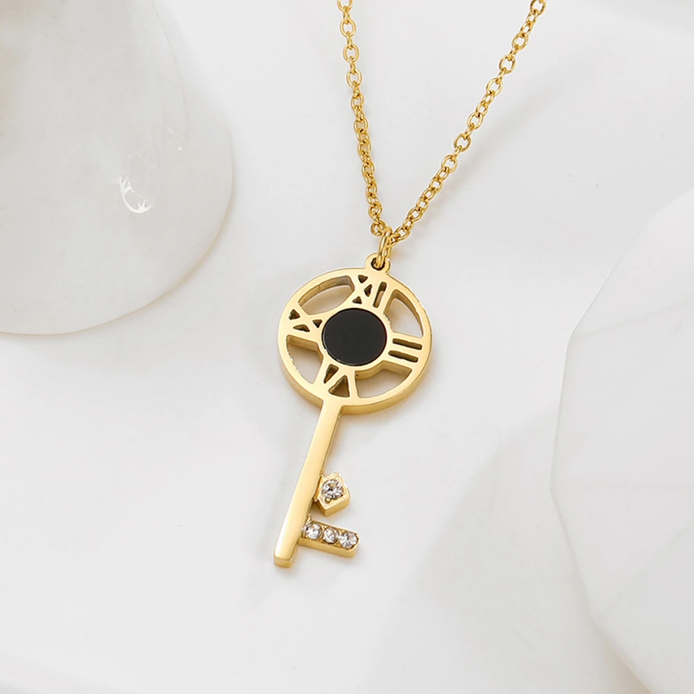 WILD FREE Fashion Creative Key Pendant Necklace For Women