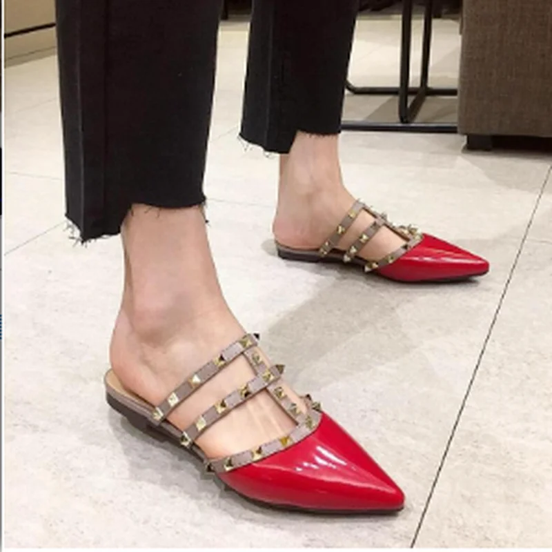 Women Flat Slippers Slip on Mules Brand Designers Fashion Luxury Rivet T-strap Slides Slip on Loafers Mules AS88