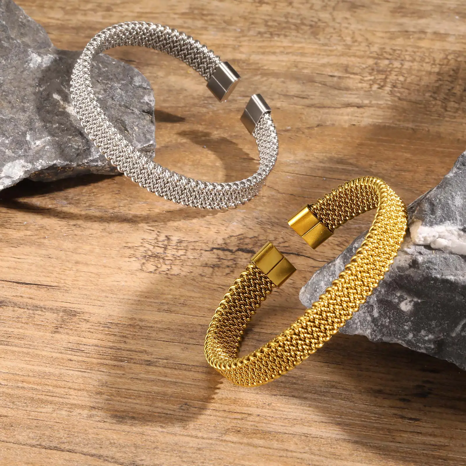 Detalhe do design de malha do bracelete