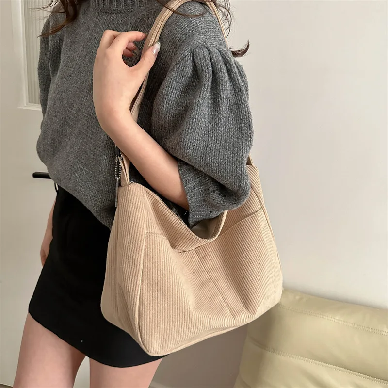Women’s Corduroy Shoulder Bag, Casual Striped Large Capacity Tote with Zipper Closure, Cute Hat Patch, Perfect for Everyday Use 5