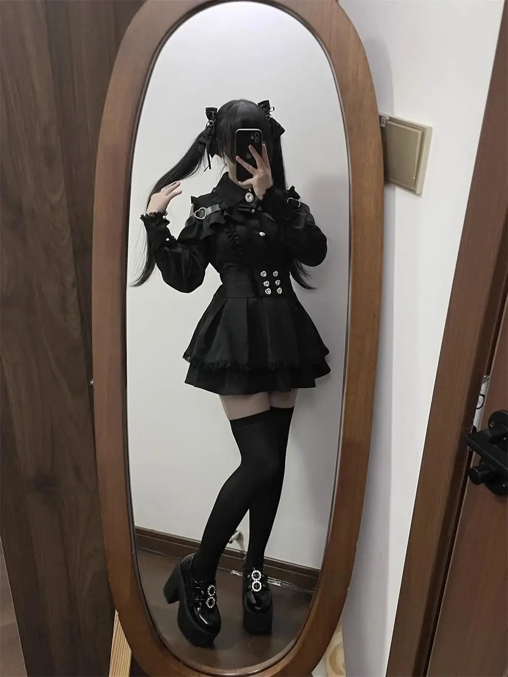 Black shirt + black skirt two-piece set (ready in stock