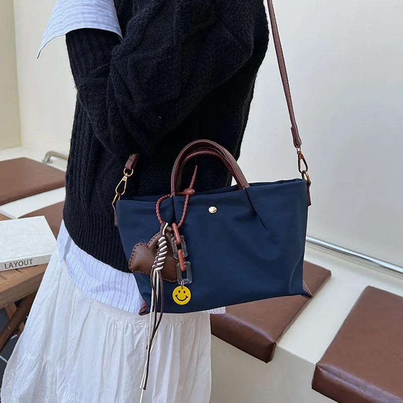 Korean Version Women'S Shoulder Bag Fashion Casual Nylon Crossbody Bag Black Handbag Commuting Bag