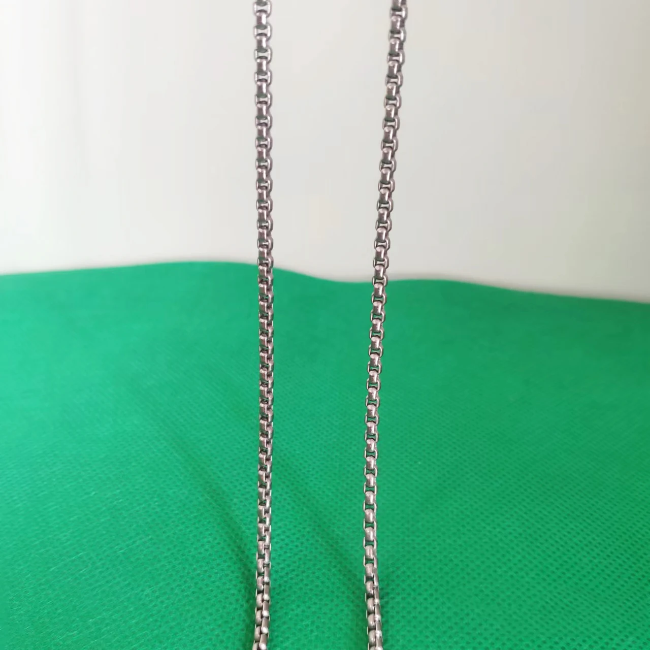 I-souled 3MM Round True Titanium Box Chain Link Necklace Continuous Loop Infinity Necklace Hypoallergenic for Daily Wear Jewelry