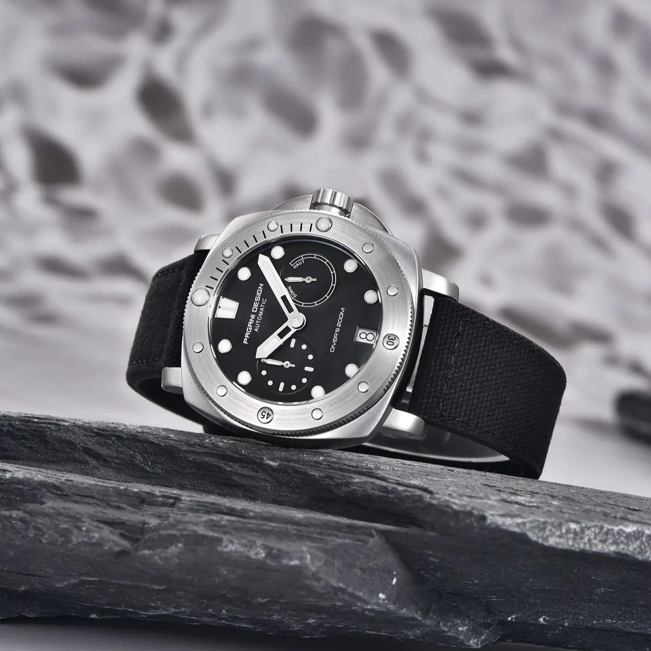 Pagani Design 2023 New Men's Leisure Sports Automatic Mechanical Watch Nylon Strap Sapphire Glass Waterproof 200M Watch For Men
