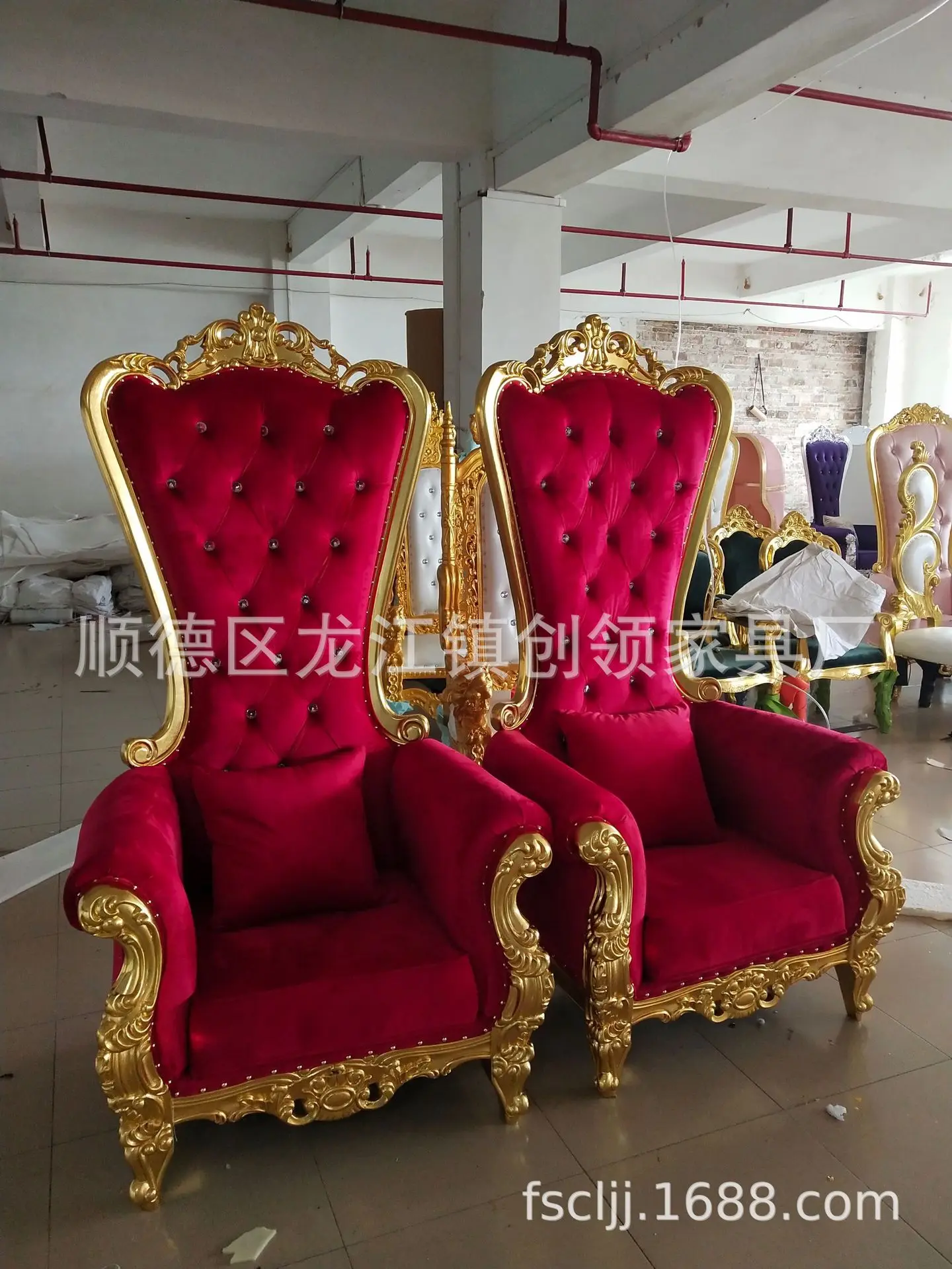 Description Picture 6 of itemFactory direct sales, European high-back solid wood chair, hotel club, banquet, manicure, foot massage chair, wedding and weddin
