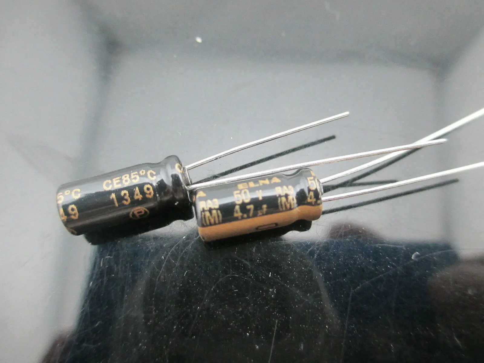 

10 шт ELNA Япония RA3 4,7 мкФ 50v 4.7mfd аудио конденсатор для аудиооборудования 5*11 мм