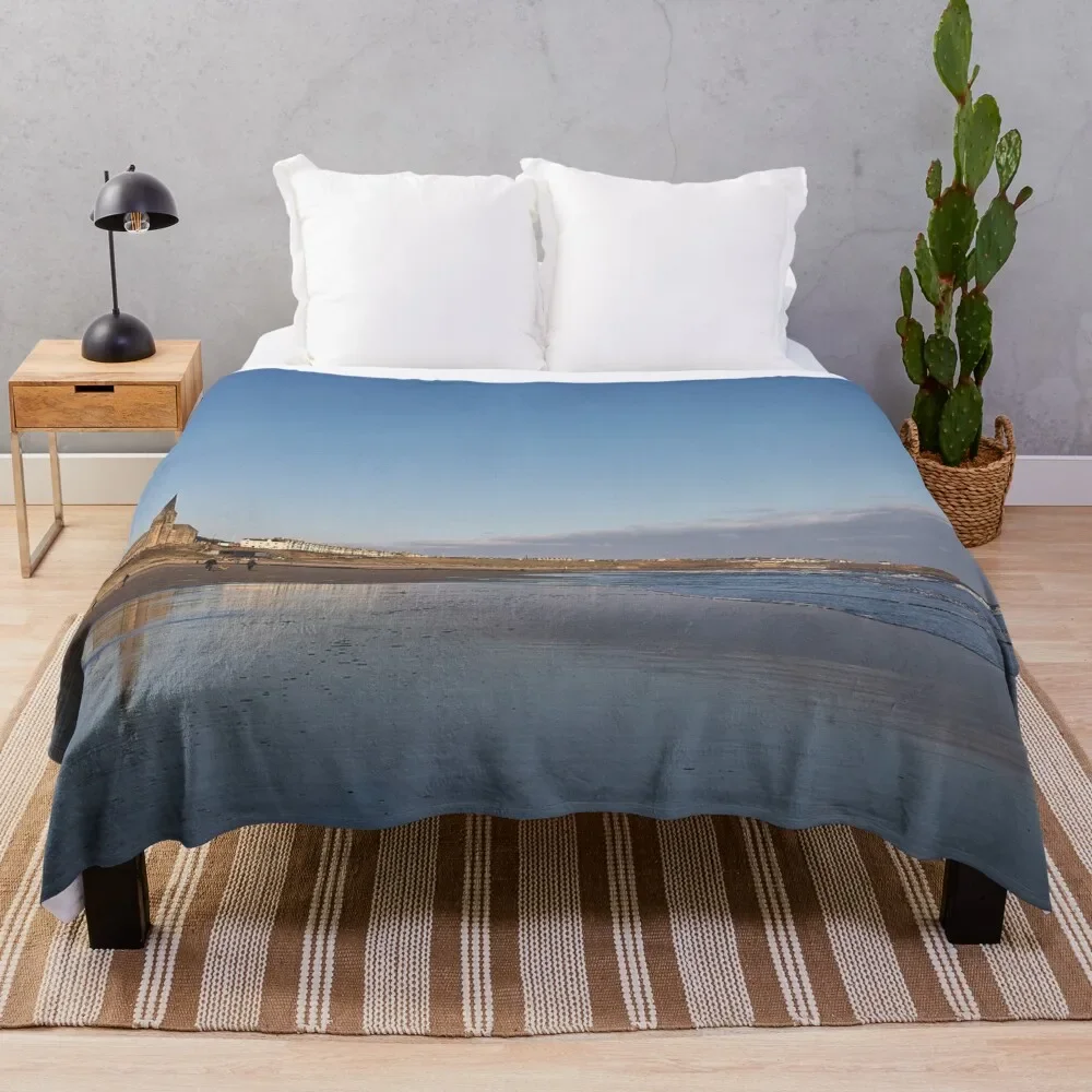 

Winter sunshine on Tynemouth Longsands Throw Blanket For Sofa Thin Stuffed Blankets Kid'S Blanket Blankets Sofas Of Decoration