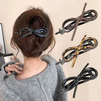 Elegant Hollow Acrylic Hair Clips Leopards Print Leather Bow Duckbill Clip Women Girls Non-Slip Twist Barrettes For Bun Ponytail