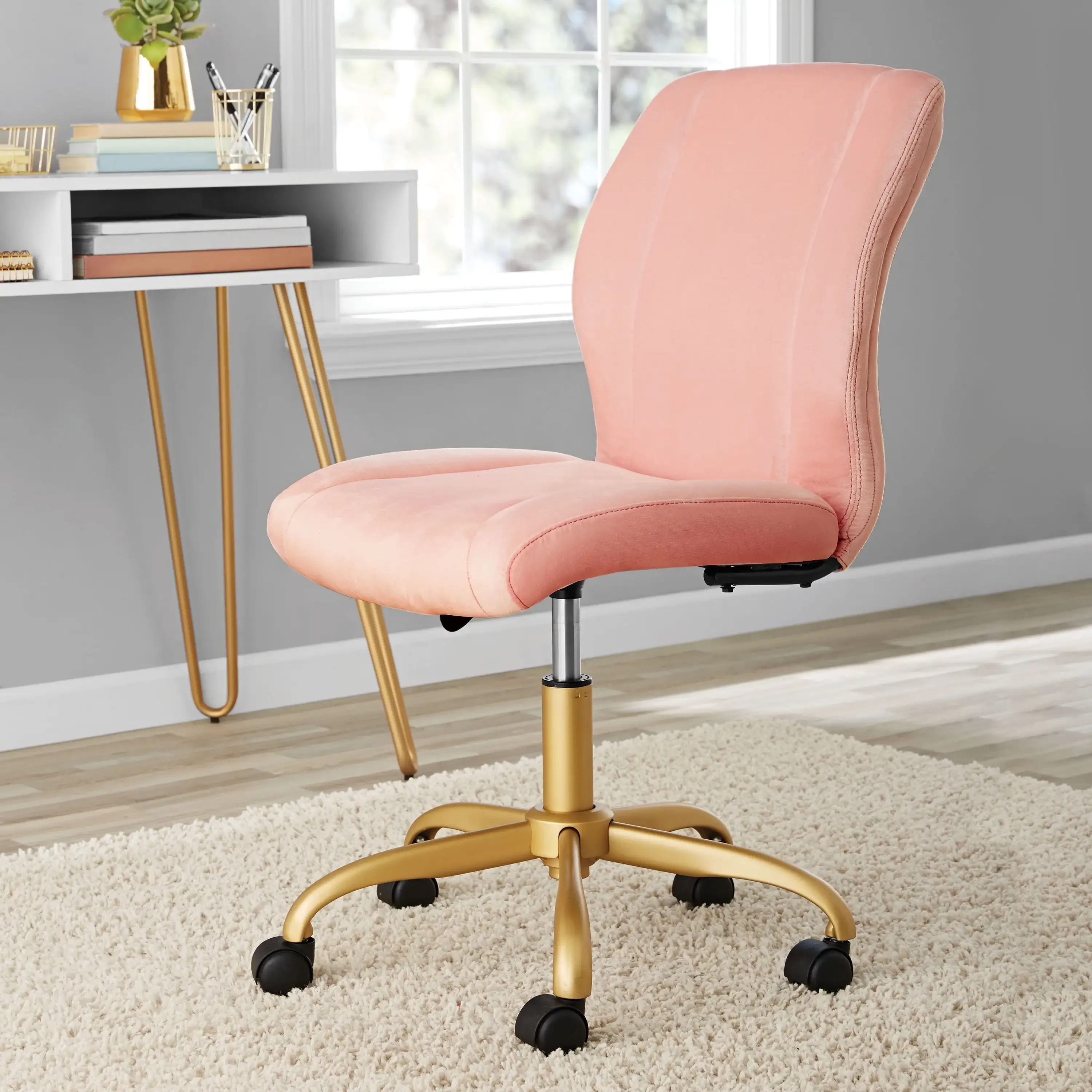 

2024NEWPlush Velvet Office Chair, Pearl Blush pink desk chair muebles computer chair office furniture
