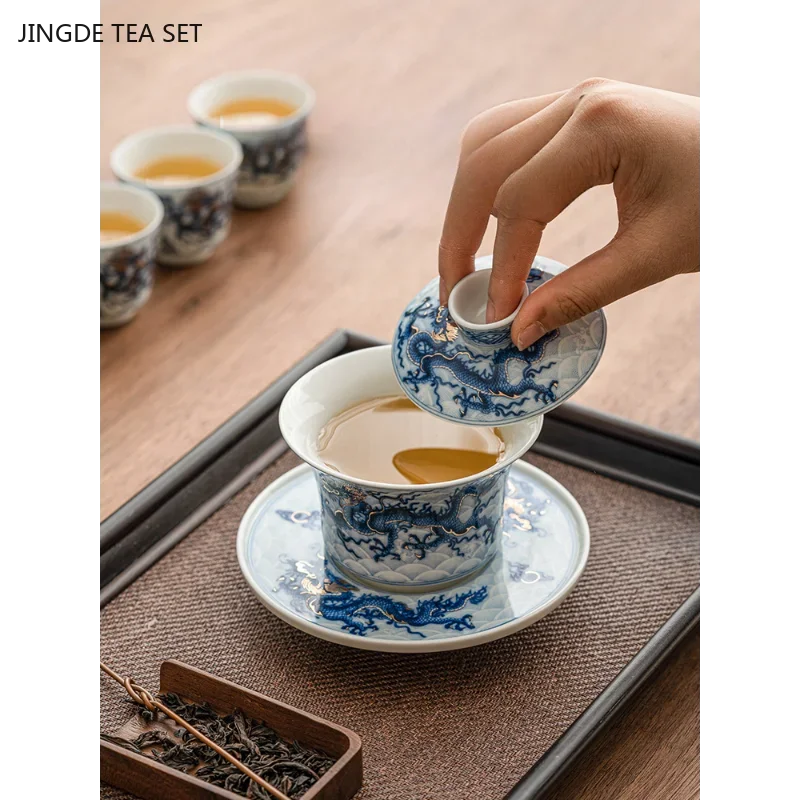 1SET 150ml Chinese Blue and White Porcelain Gaiwan Dragon Pattern Ceramic Teacup Exquisite Portable Beauty Tea Infuser