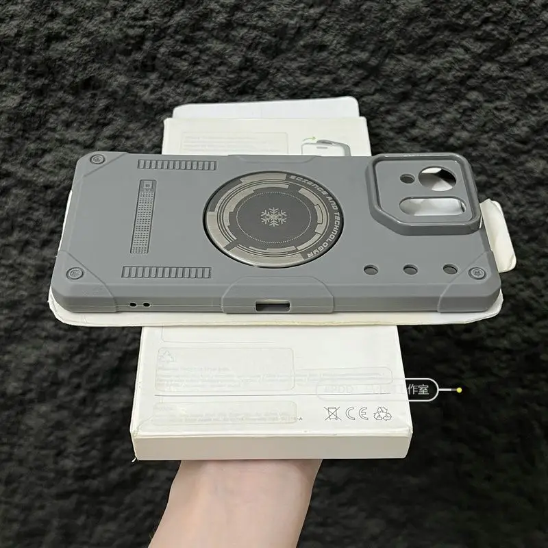 Fashionable Magnetic Shockproof Case with Built-In Metal Heat Sink and Armor Shell Design