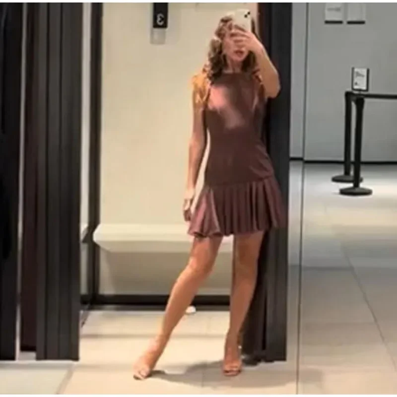 Elegant Pleated Mini Dress Women Brown O-Neck Sleeveless A Line High Waist Party Dresses Fashion Casual New Zipper Robes