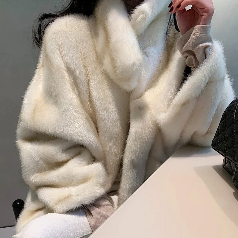 Korea Autumn and Winter Fashion Jacket Women's 2022 Temperament Elegant Lapel Slotted Loose Pockets Warm Mink Imitation Fur