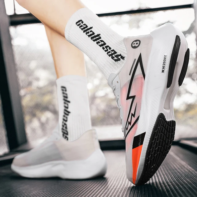 Chaussures de sport pour hommes chaussures de course à plaque de carbone pleine paume chaussures d'entraînement d'athlétisme absorbant les chocs pour hommes et femmes 6