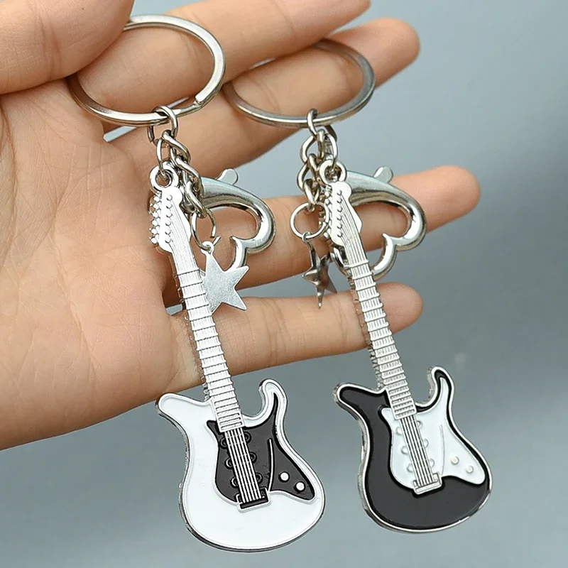 ★CERRIC★SUEDE KEY CHAIN NECKLACE★1512★Black★韓国★人気 EXCLUSIVE] SUEDE KEY CHAIN NECKLACE / BLACK - CERRIC