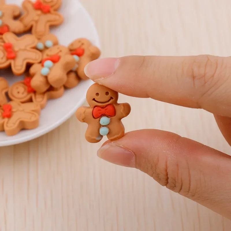 Christmas Gingerbread Man Pendant Cartoon Sturdy Little Biscuit Hanging Decoration Festival Decorate House DIY Resin Cookie Man