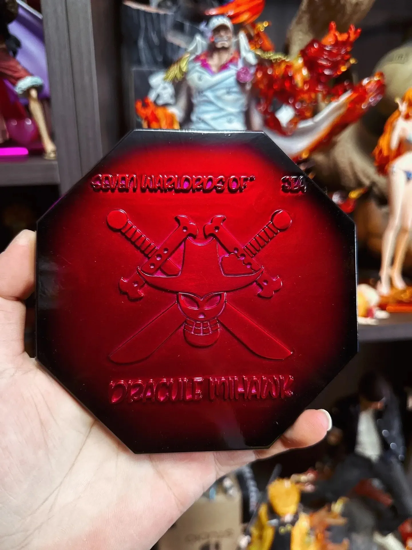 31cm One Piece Hawk-Eyes Mihawk Anime Warlord Figure Model