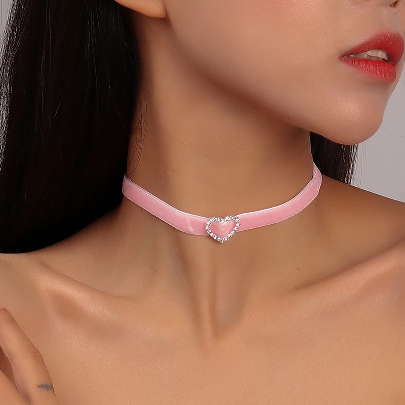 Collana Girocollo In Velluto Nero Con Rosa Rossa 3D – Boho Chic Per Donna