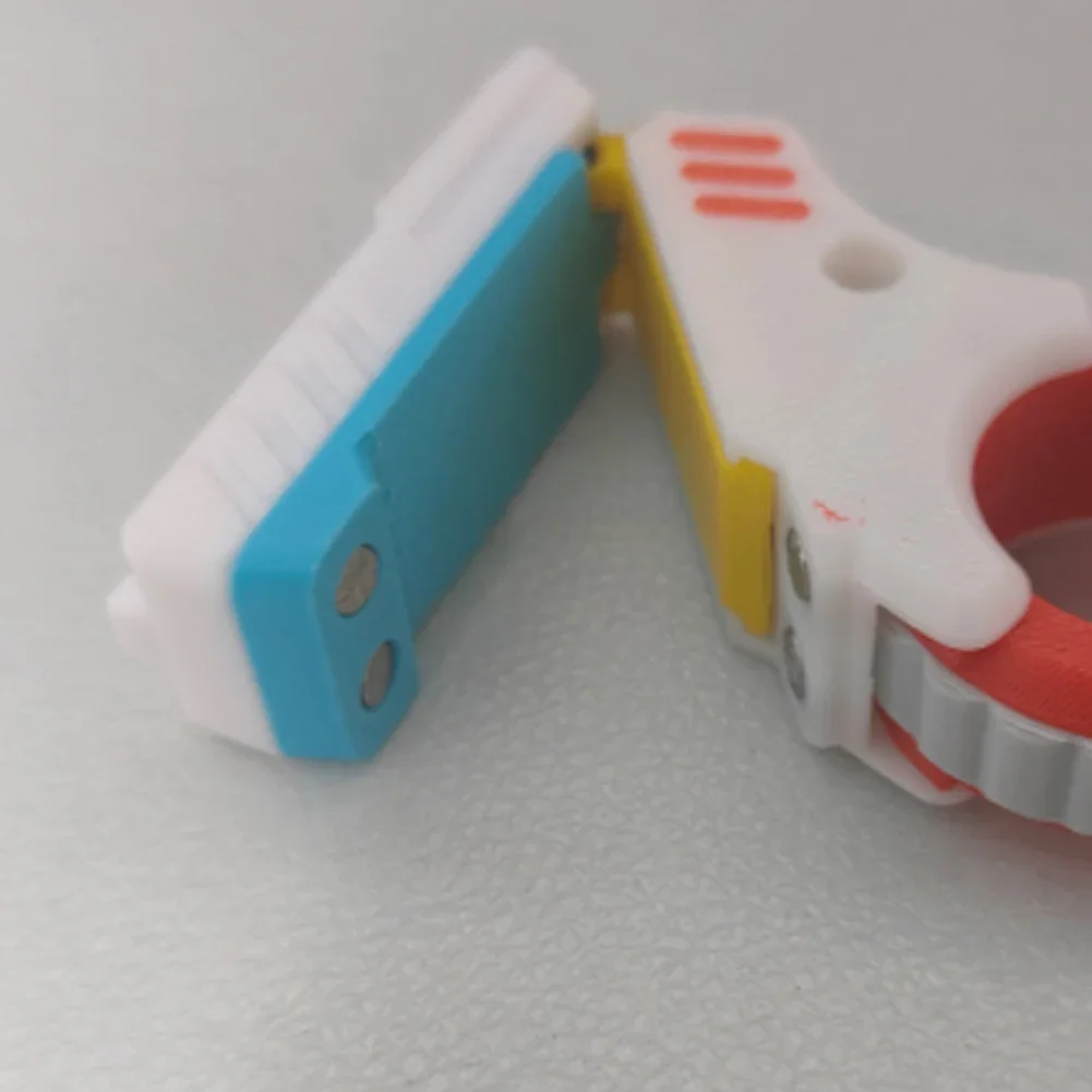 3D Printed Office Desk Toys Effective Stress Reduction Gun Shape Fidget Ring Small Pistol Toys for Anxiety and ADHD Sufferers