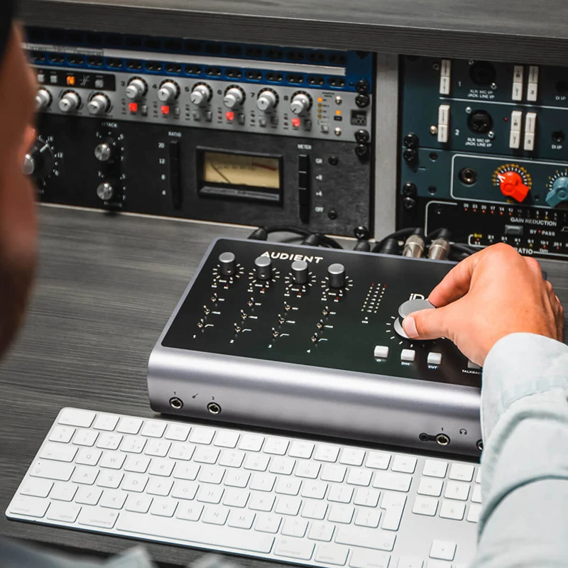 Audient-iD44 MKII 24out 오디오 인터페이스 USB 사운드 카드, 전문 사운드용 오디오 콘솔 마이크 프리앰프 4 개 포함