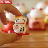 Pack of 3 Pieces Mini Ceramic Lucky Fortune Cat, Desktop Car Decoration Figurines Cute Kitten Maneki Neko Ornament 1.3 Inch Tall 3